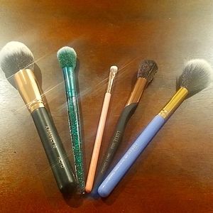 Makeup Brush 5 pc bundle NWOT
